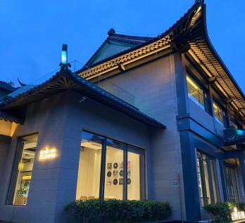 国产麻豆放荡AV剧情演绎
